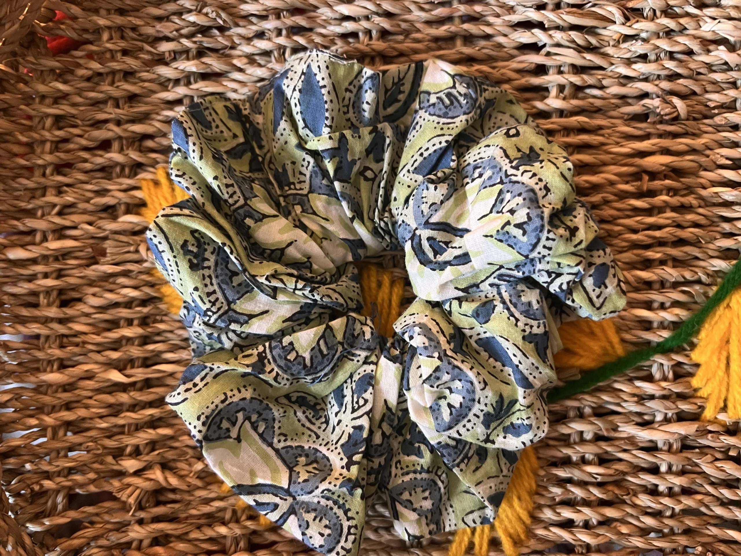 Forest Paisley scrunchies - Image 2